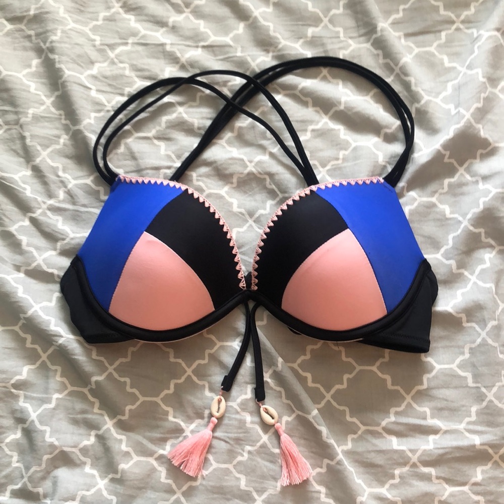 Bikini top